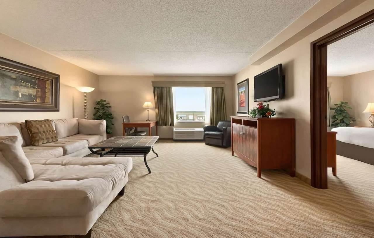 Hotel Doubletree By Hilton Wichita Airport Exteriér fotografie