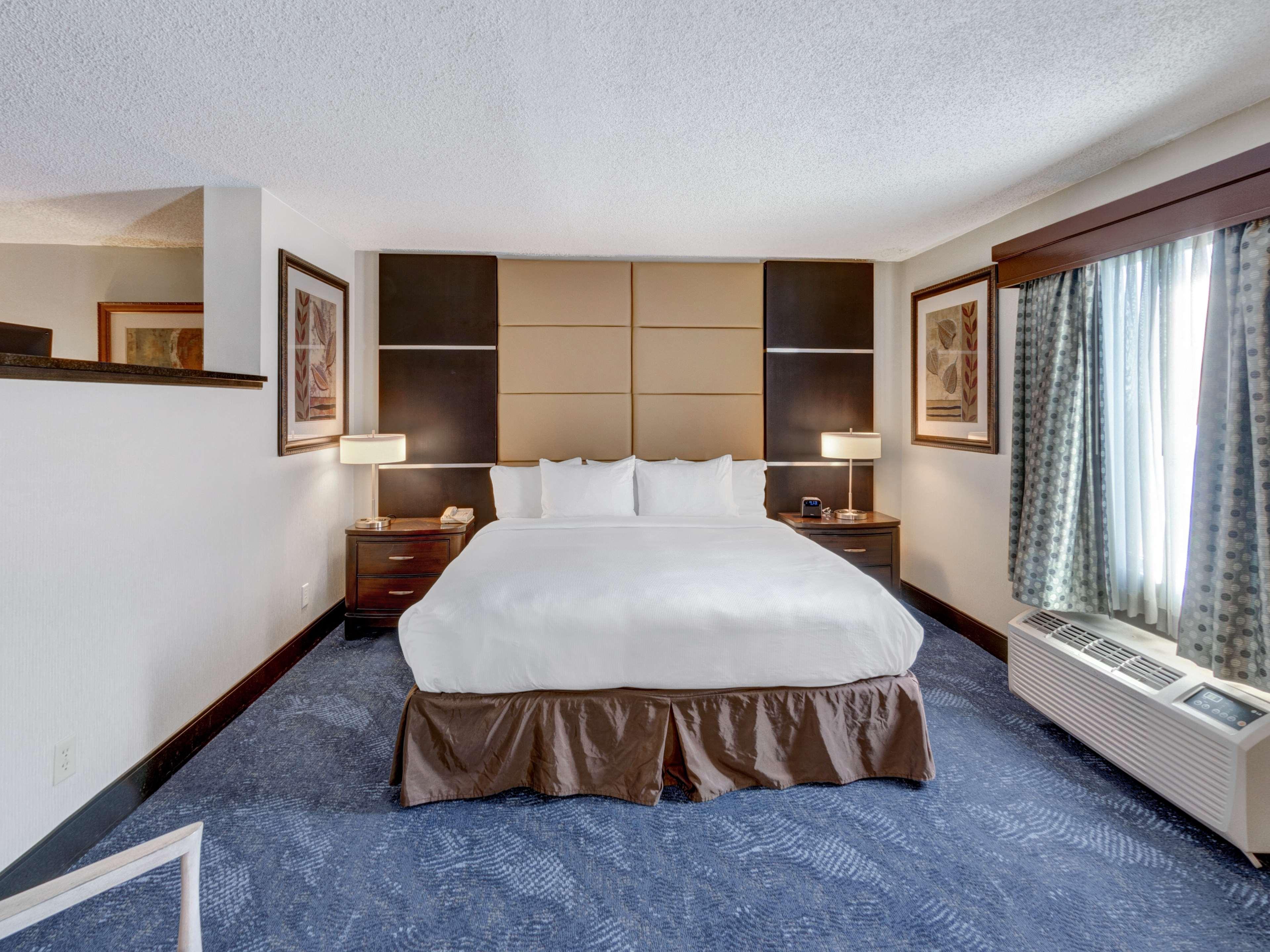 Hotel Doubletree By Hilton Wichita Airport Exteriér fotografie