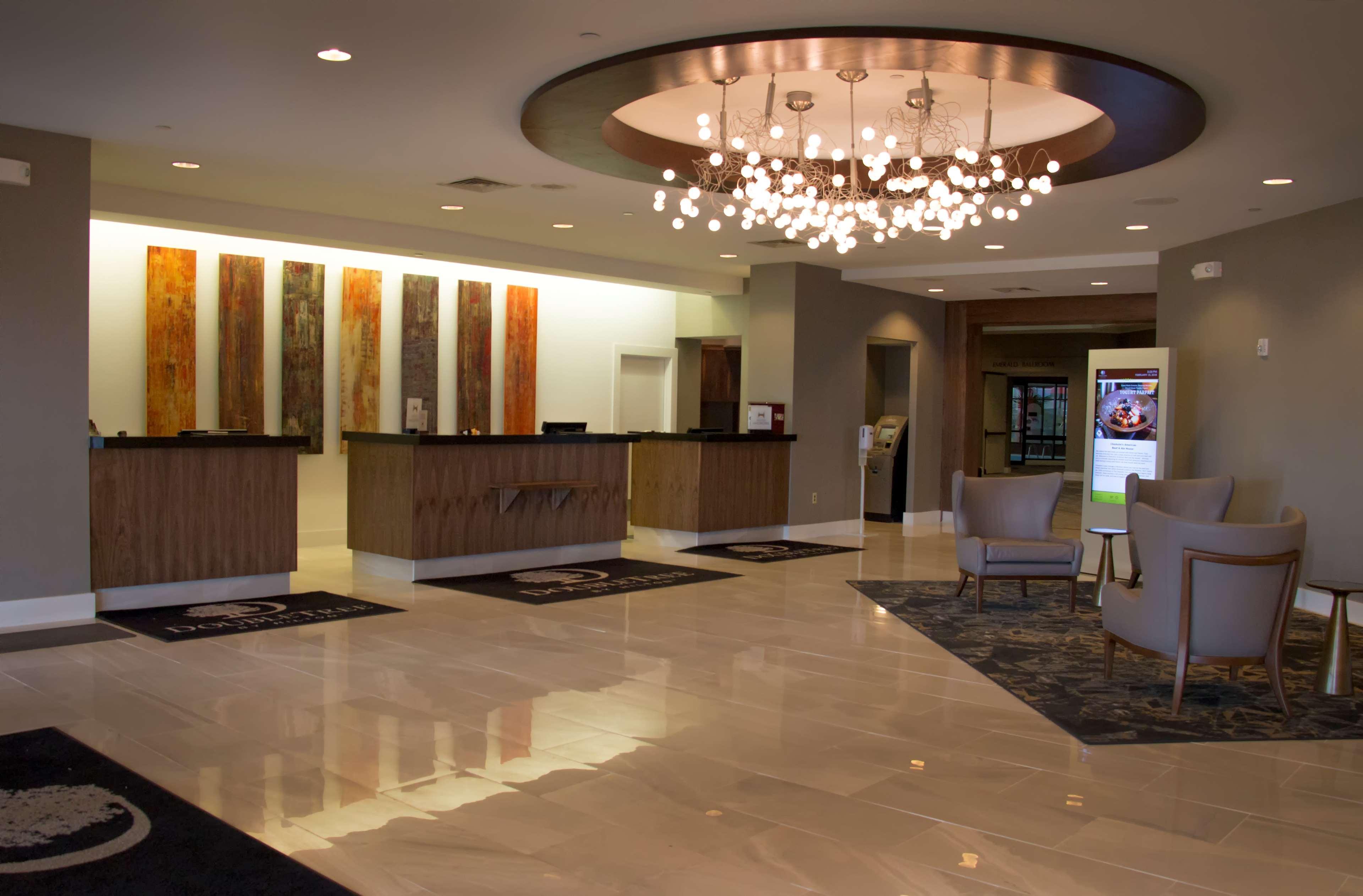 Hotel Doubletree By Hilton Wichita Airport Exteriér fotografie