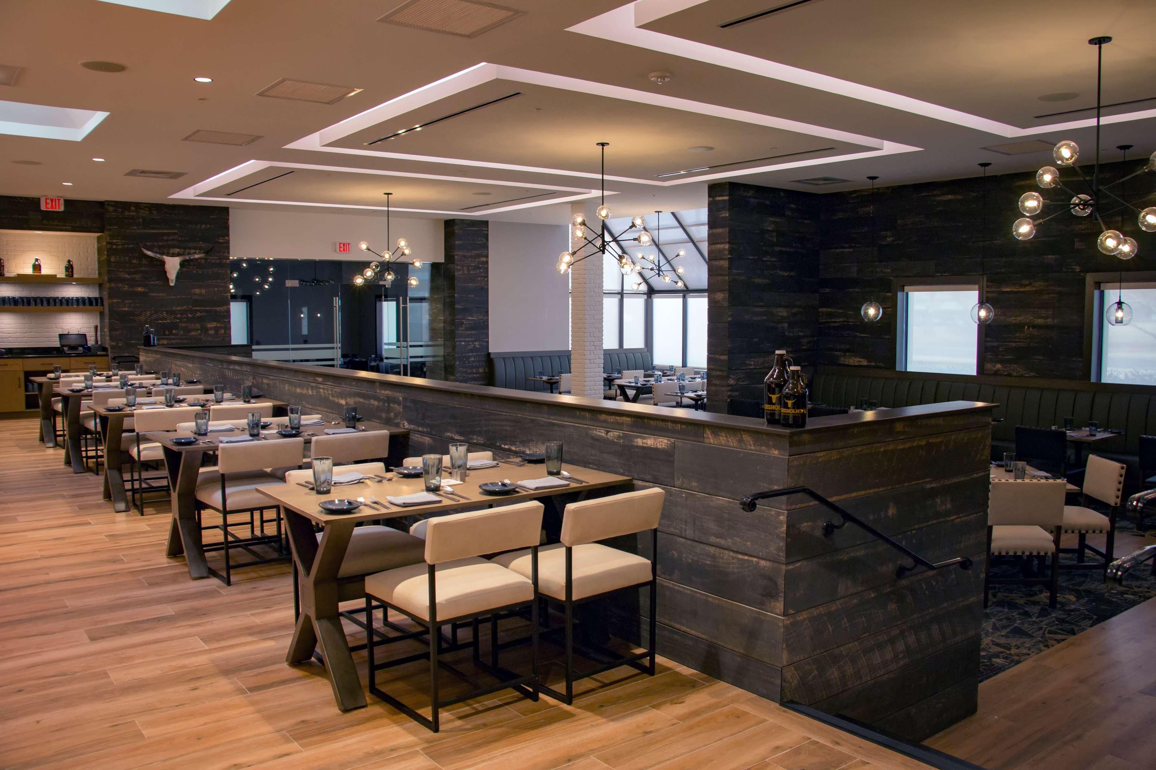 Hotel Doubletree By Hilton Wichita Airport Exteriér fotografie