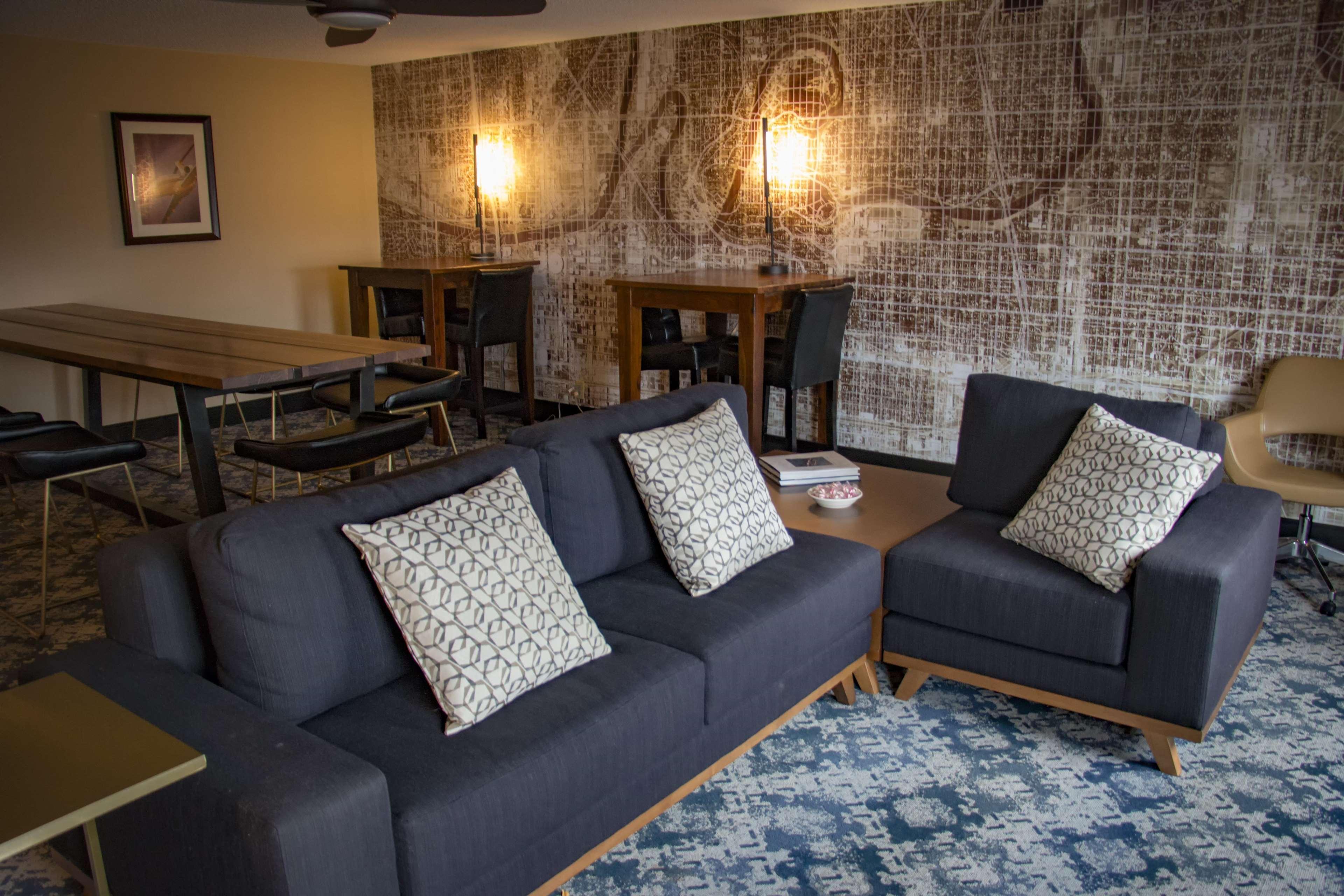 Hotel Doubletree By Hilton Wichita Airport Exteriér fotografie