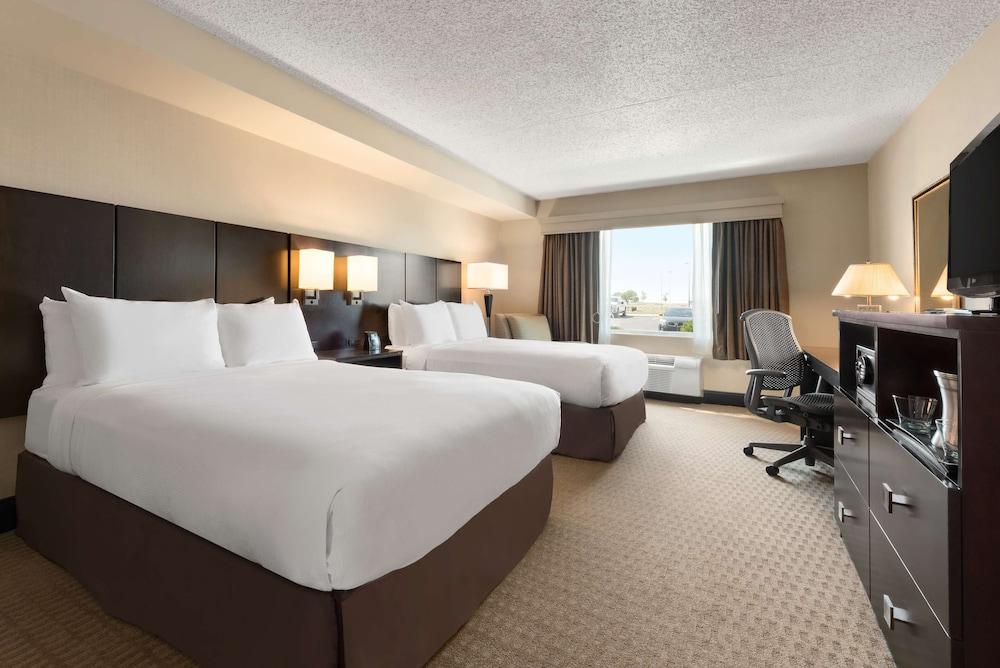 Hotel Doubletree By Hilton Wichita Airport Exteriér fotografie
