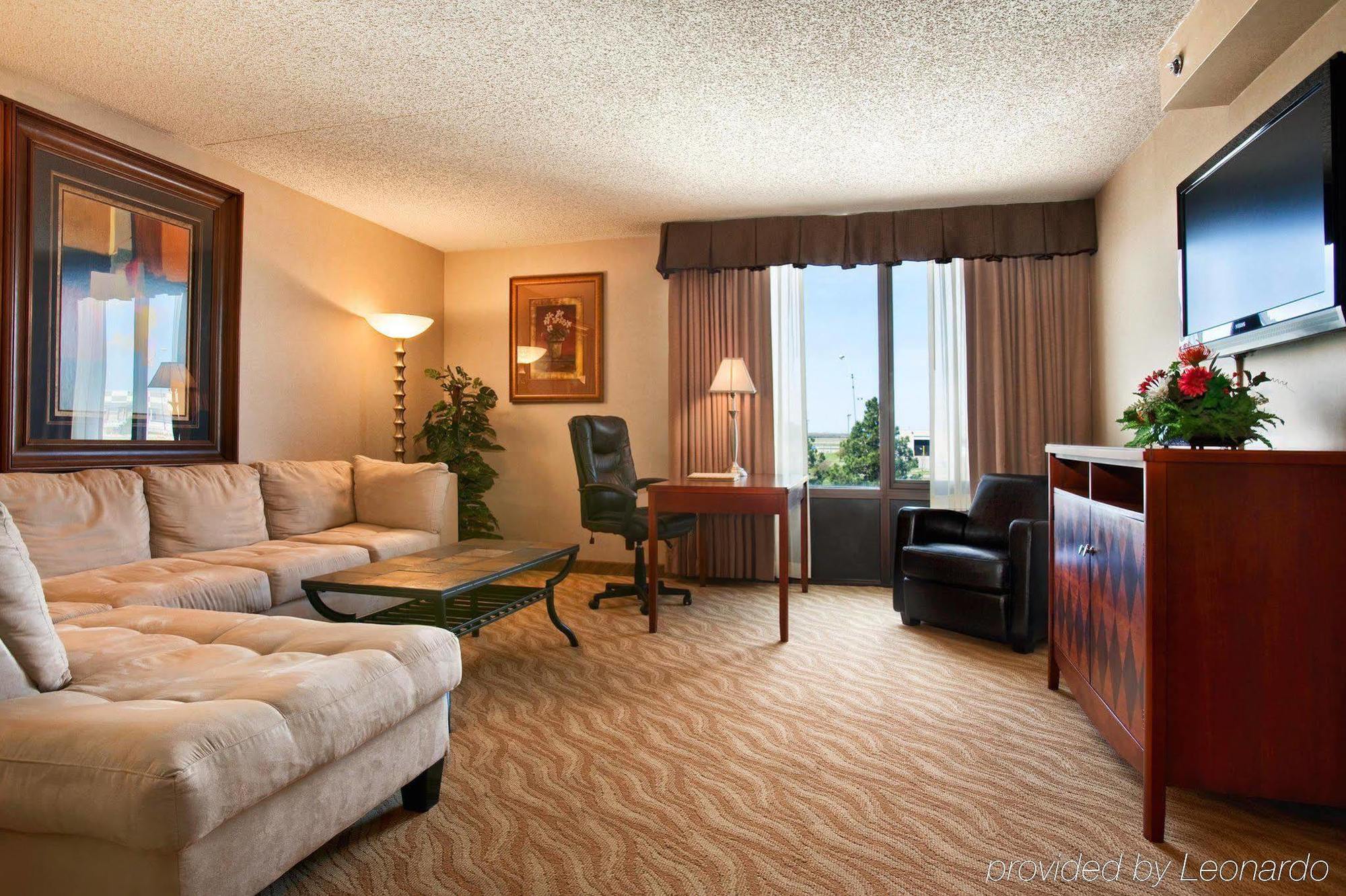 Hotel Doubletree By Hilton Wichita Airport Pokoj fotografie